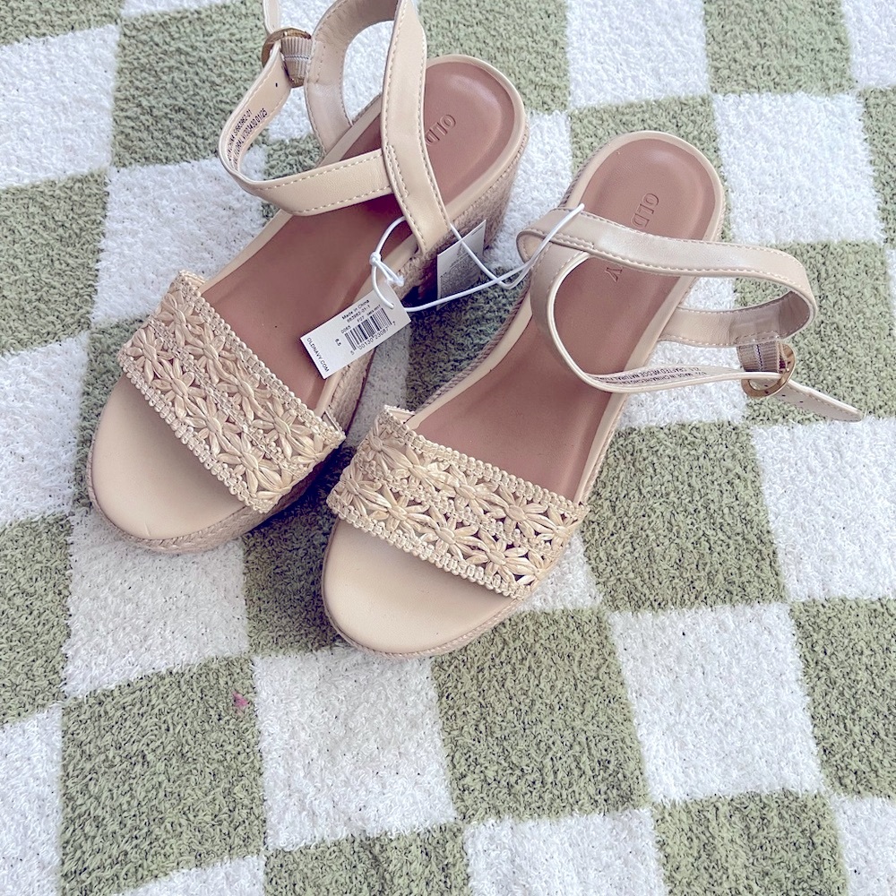 Old Navy Cream Espadrille Sandals